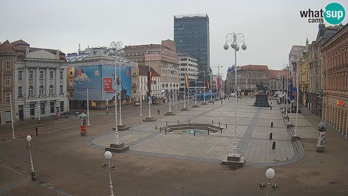HD Live Webcam Zagreb - Platz Bana Jelačić