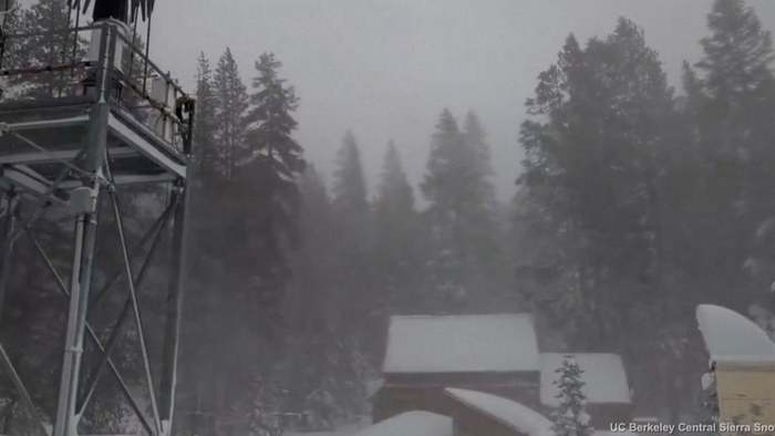Stärkster Schneesturm der Saison in Kalifornien - 160 Kilometer Highway gesperrt