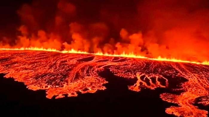 Kilometerlanger Riss: Lavaströme nach erneutem Vulkanausbruch in Island