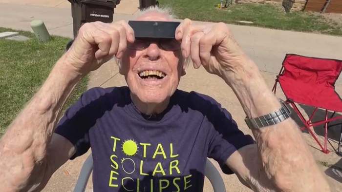 Jagd nach Sonnenfinsternissen: Ein 105-Jähriger erlebt seine 13. Eklipse