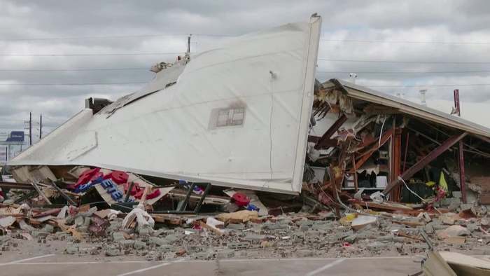 Bilder der Zerstörung: Tornado zerpflückt Reifengeschäft in Texas
