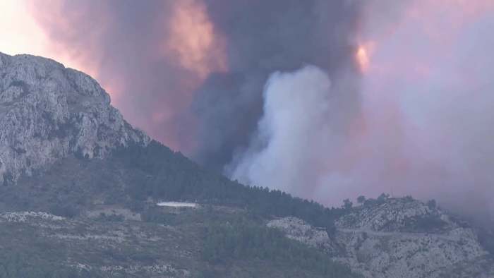 Hitzewelle in Spanien: Waldbrand außer Kontrolle - Evakuierungsmaßnahmen