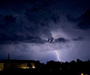 Ticker: 15-Jähriger stirbt bei Blitzeinschlag - Unwetter gehen weiter!