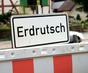 Erdrutsch nach Unwetter in Rheinland-Pfalz - Bahnstrecke gesperrt