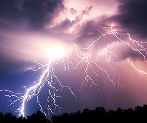 Wetter morgen am Donnerstag: Nachts lokal noch Unwettergefahr!