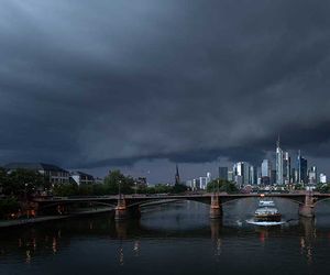 Wetter morgen am Freitag: Hier treffen erneut kräftige Gewitter