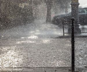 Wetter morgen am Montag: Heftiger Dauerregen im Nordosten Deutschlands