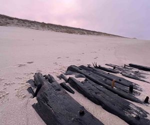 Sturm enthüllt historisches Schiffswrack auf Sylt - waren Außensände tödliche Falle?