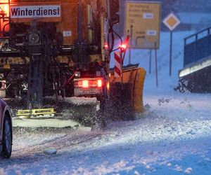 Schnee und Glätte behindern teils Verkehr im Schwarzwald