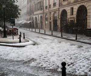 Heftiges Hagelunwetter in Paris - Metrostationen vorübergehend geschlossen