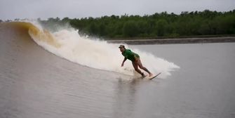 Surfen im Amazonas-Gebiet: Springflut ermöglicht extreme Wellenritte
