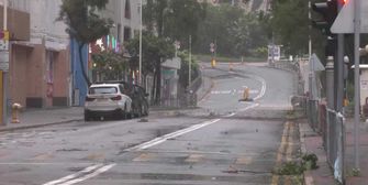 Windgeschwindigkeiten von fast 170 km/h: Taifun WIPHA legt Hongkong lahm