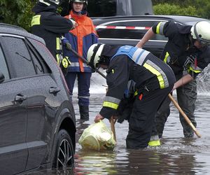 Starkregen in Deutschland: Kind stirbt bei Unfall - Keller und Straßen unter Wasser - Festival abgesagt