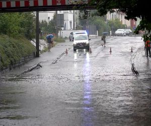 Heftiges Gewitter über Nürnberg – Unterführung überflutet, Bach wird zum reißenden Fluss