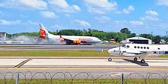 Riesenschreck in Phuket: Boeing verliert bei Landung Rad