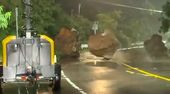 Steinschlag auf Hawaii: Felsmassen blockieren wichtige Straße
