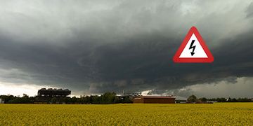 Am Freitag haben Gewitter Unwetterpotential.