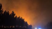 Waldbrand an der Atlantikküste: Tausende Touristen evakuiert
