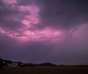 Unwetter-Bilanz: Frau nach Bootsunglück gestorben, Bäume stürzen auf Autobahnen