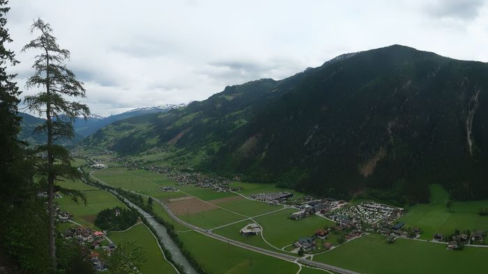 HD Live Webcam Mayrhofen im Zillertal - Gasthof Zimmereben