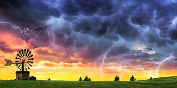 Es ziehen Gewitter und Unwetter über weite Teile Deutschlands hinweg.