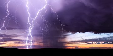Nachts breiten sich schwere Gewitter aus - Das Wetter in 60 Sekunden
