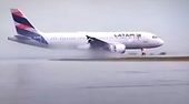 Landung bei Starkregen: LATAM-Airbus kommt in Brasilien von der Piste ab
