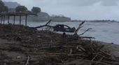 Schwere Unwetter auf Rhodos: Wassermassen reißen Autos mit